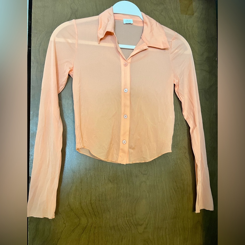 Wilfred Peach Fitted Crop Button Down Shirt